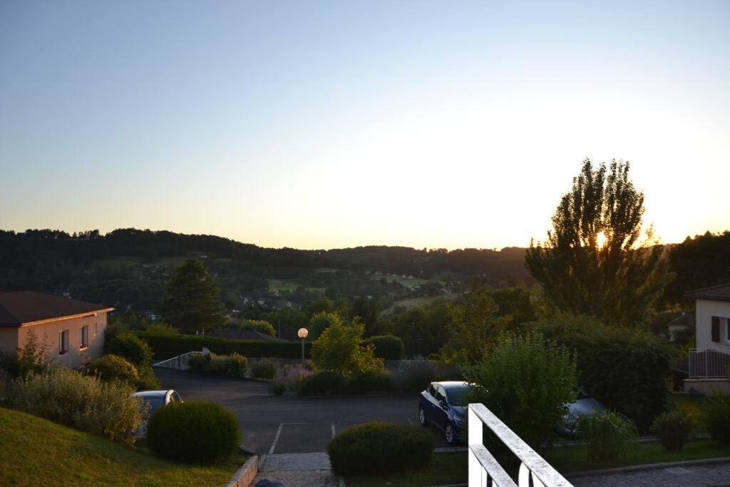 Le N5 Des Hauts De Sarlat Apt Duplex Clim, Piscine, Parking Exteriör bild
