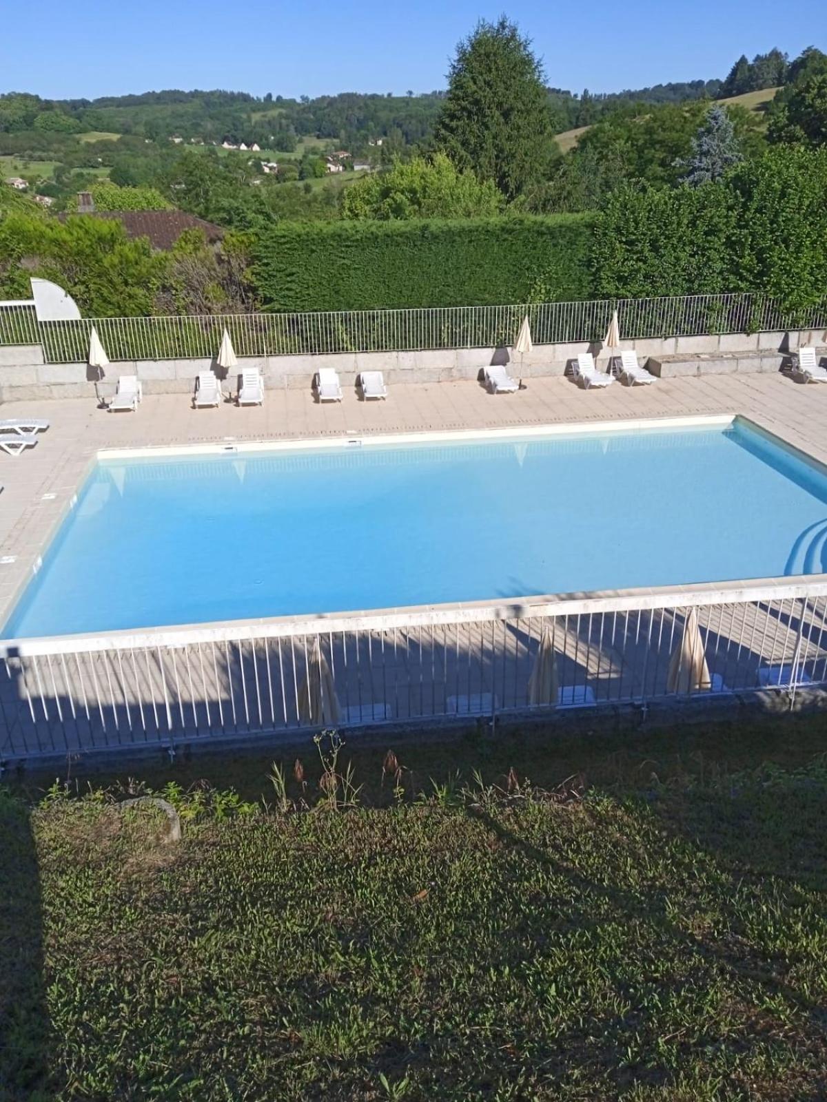 Le N5 Des Hauts De Sarlat Apt Duplex Clim, Piscine, Parking Exteriör bild